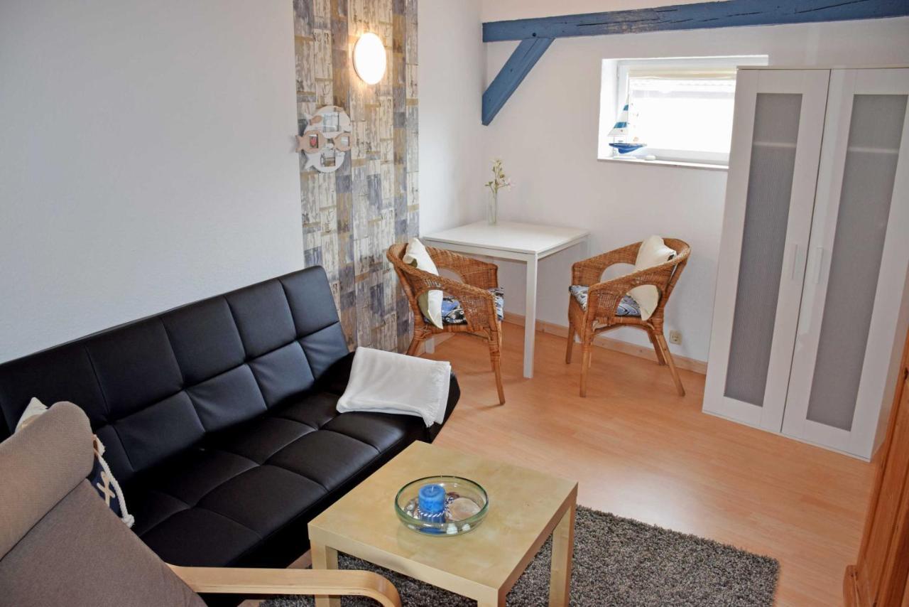 Ferienhaus Zum Hafen In Altefaehr Ngoại thất bức ảnh