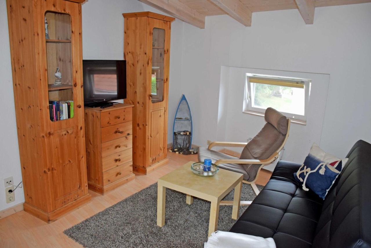 Ferienhaus Zum Hafen In Altefaehr Ngoại thất bức ảnh