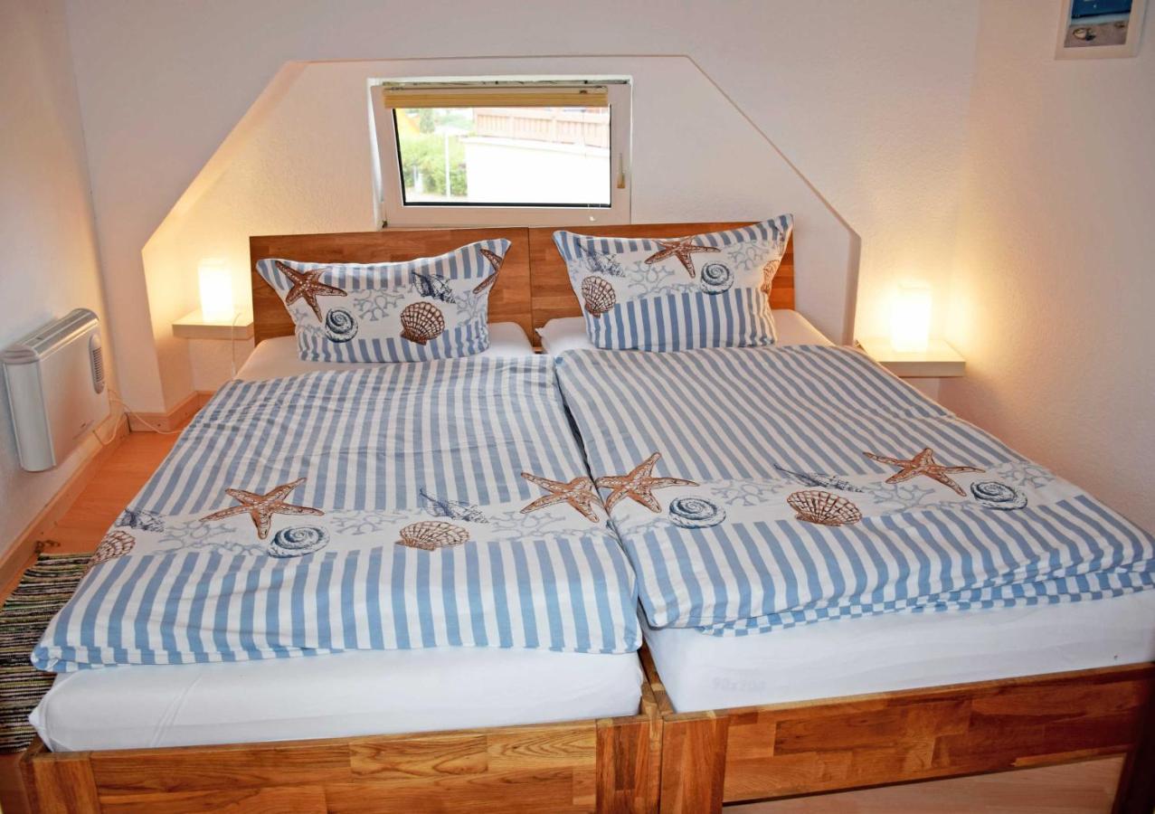 Ferienhaus Zum Hafen In Altefaehr Ngoại thất bức ảnh