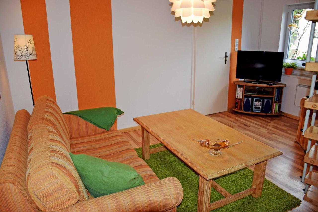 Ferienhaus Zum Hafen In Altefaehr Ngoại thất bức ảnh